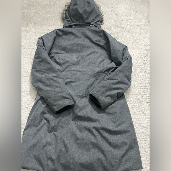 The North Face Hyvent 550 Down Filled Parka - Picture 11 of 12